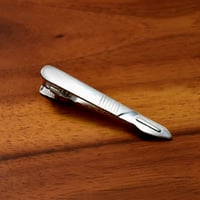 メス 医療器具 シルバーネクタイピン B