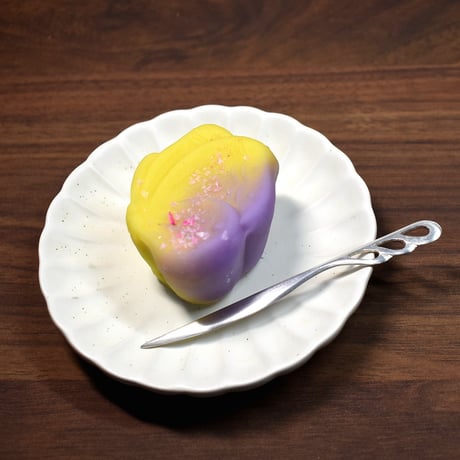 羽の銀の菓子切り 透かし模様（楊枝）