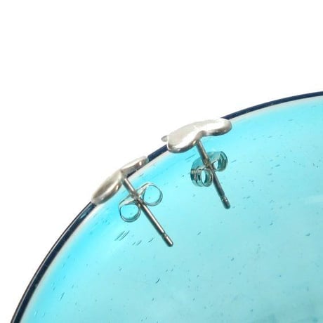 ハートのシルバーピアス