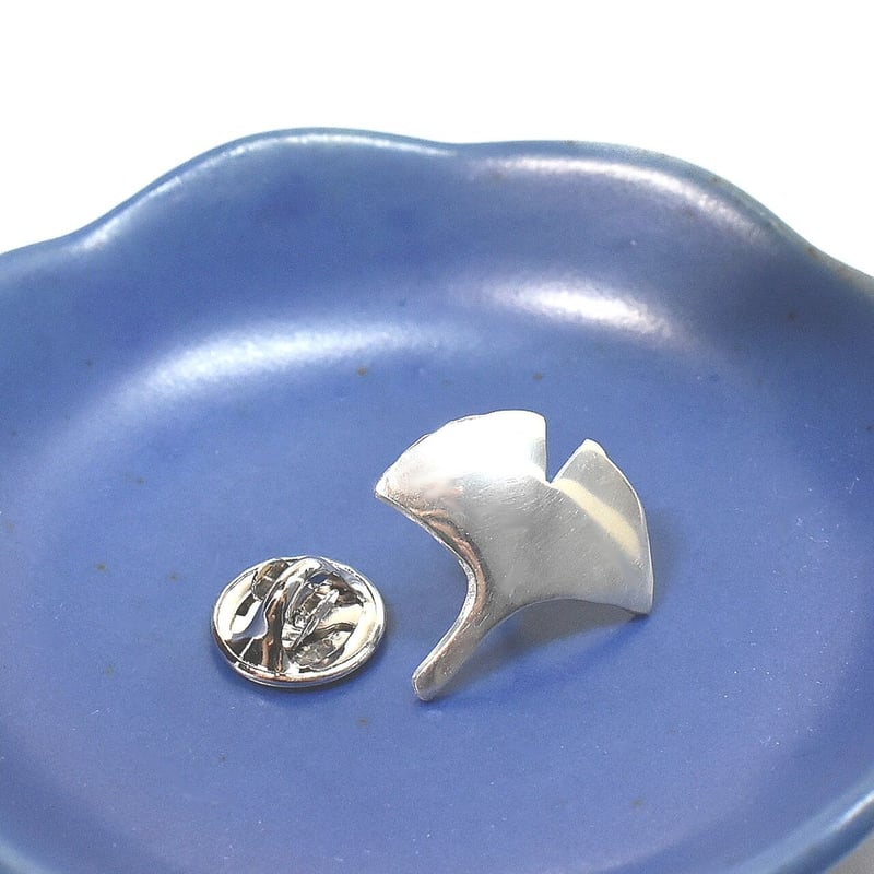 銀杏のシルバーピンブローチ | シルバーアクセサリー工房アンク