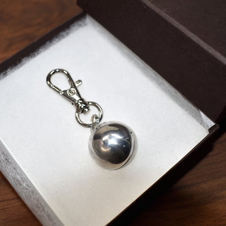 鈴 キーホルダー silver製