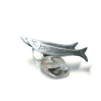 2匹の秋刀魚（サンマ) シルバー ピンブローチ