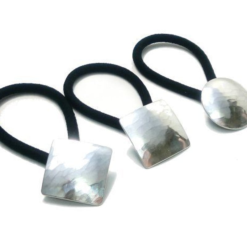 槌目模様のひし形シルバーヘアゴム | シルバーアクセサリー工房