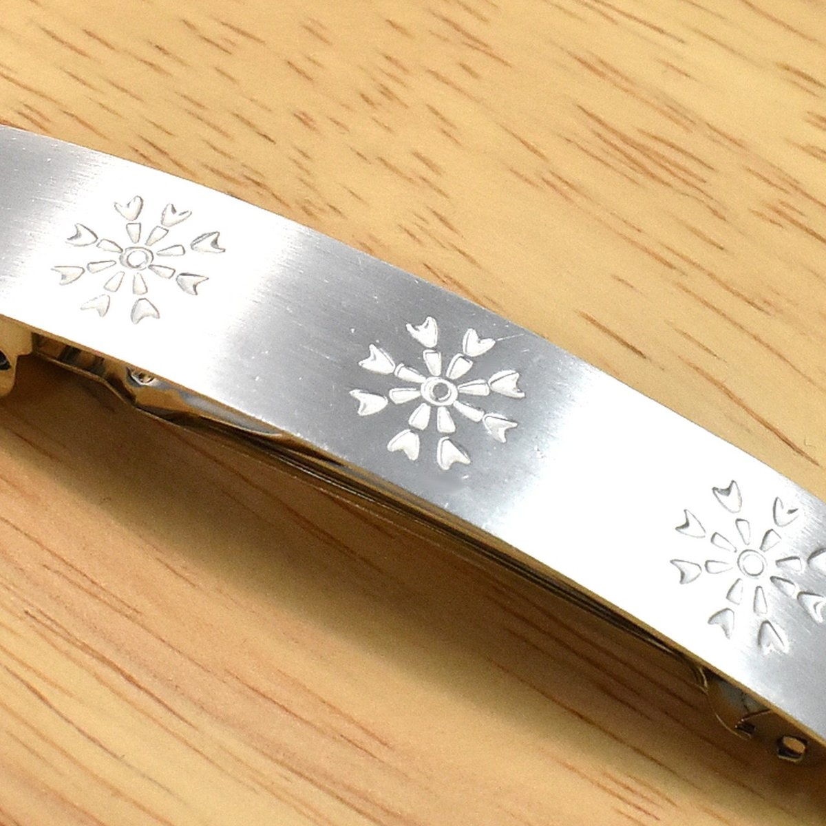 花模様 シルバーバレッタ Mサイズ リニューアル | シルバー