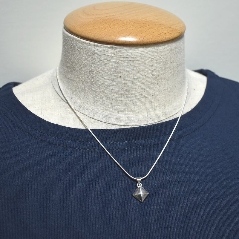 ピラミッド シルバーネックレス ひし形 | シルバーアクセサリー ピラミッド シルバーネックレス ひし形 | シルバーアクセサリー