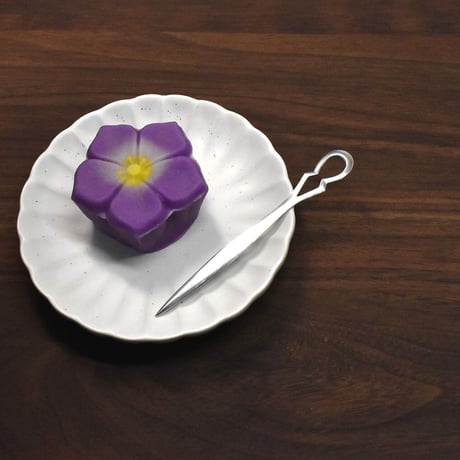 銀の菓子楊枝　透かし模様