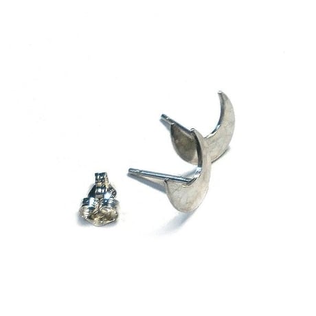 三日月 シルバーピアス 片耳用