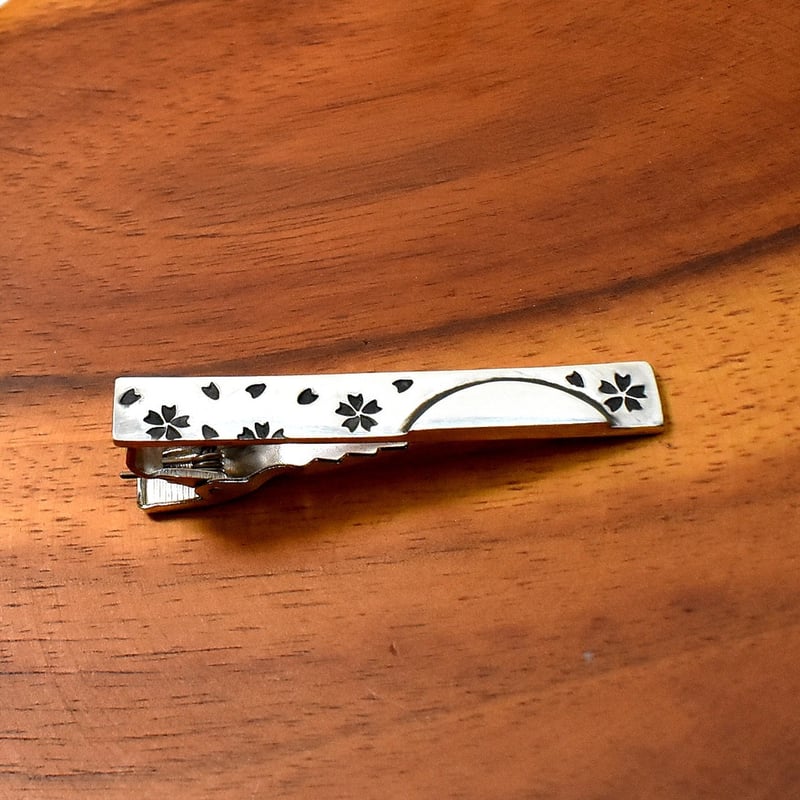 満月と桜 シルバーネクタイピン 燻し仕上げ | シルバーアクセサリー