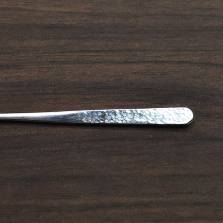 銀製 シンプル 槌目模様の菓子切り 楊枝 サイズ小