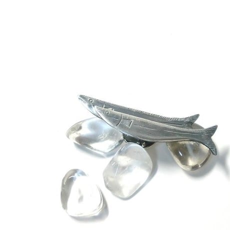 2匹の秋刀魚（サンマ) シルバー ピンブローチ