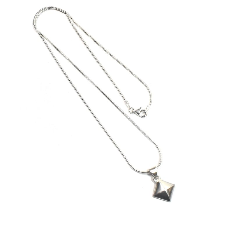 ピラミッド シルバーネックレス ひし形 | シルバーアクセサリー ピラミッド シルバーネックレス ひし形 | シルバーアクセサリー
