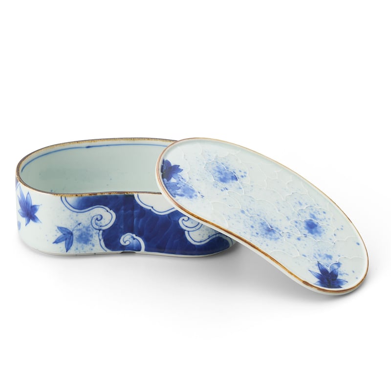 福泉窯 染付雲濃春秋繭型陶箱 | 高級美術有田焼 柳屋