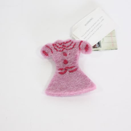 【Amica Felt】【新品】「アミカフェルト」"Clothes”ブローチ 250701-033