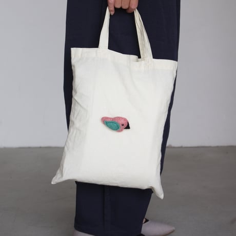 【Amica Felt】【新品】「アミカフェルト」"Little Fat Bird”ブローチ 250701-040