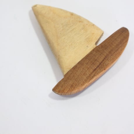 【Wood Jewel】【新品】フィンランド「ウッドジュエル」マーグネット "Sailboat（帆ボード）” 250701-077