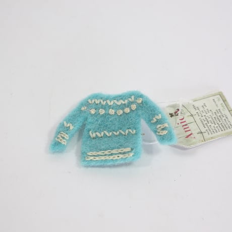 【Amica Felt】【新品】「アミカフェルト」"Clothes”ブローチ 250701-045