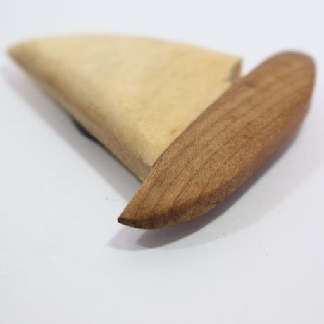 【Wood Jewel】【新品】フィンランド「ウッドジュエル」マーグネット "Sailboat（帆ボード）” 250701-070
