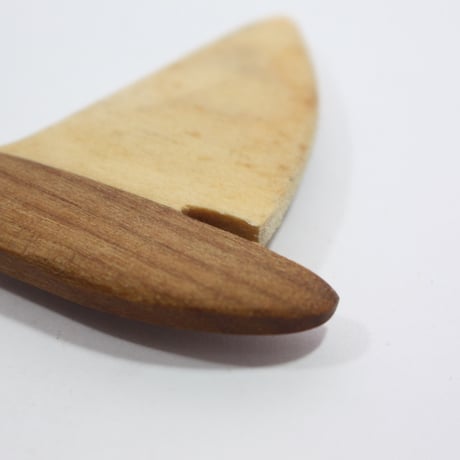 【Wood Jewel】【新品】フィンランド「ウッドジュエル」マーグネット "Sailboat（帆ボード）” 250701-074