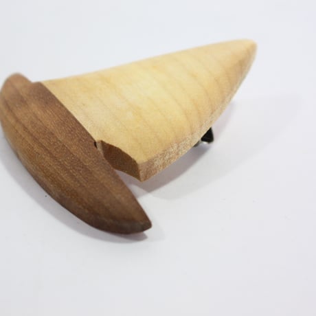 【Wood Jewel】【新品】フィンランド「ウッドジュエル」ブローチ "Sailboat（帆ボート）” 250701-018