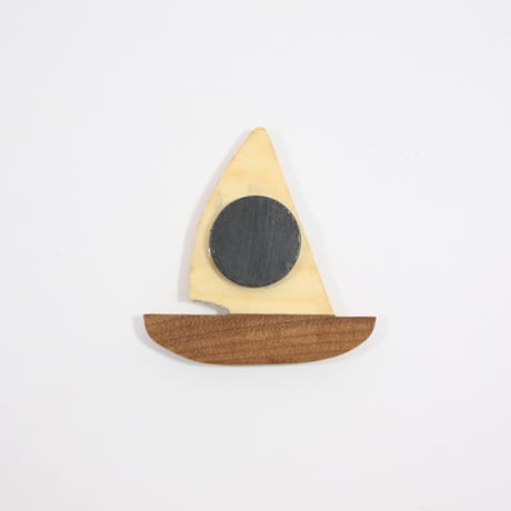 【Wood Jewel】【新品】フィンランド「ウッドジュエル」マーグネット "Sailboat（帆ボード）” 250701-070