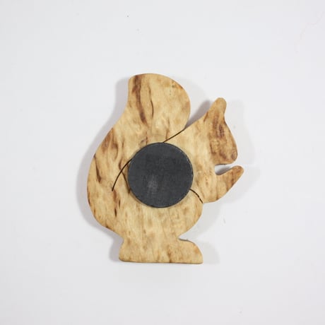 【Wood Jewel】【新品】フィンランド「ウッドジュエル」マグネット "Squirrel （リス）” 250701-127