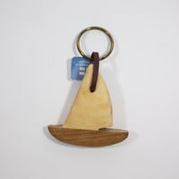 【Wood Jewel】【新品】フィンランド「ウッドジュエル」キーリング "Sailboat（帆ボート）” 250701-067