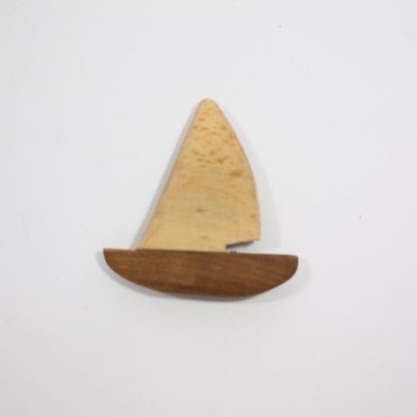 【Wood Jewel】【新品】フィンランド「ウッドジュエル」マーグネット "Sailboat（帆ボード）” 250701-064