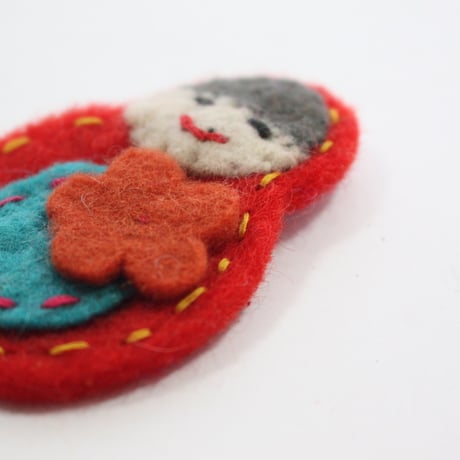 【Amica Felt】【新品】「アミカフェルト」"Russian Doll”ブローチ 250701-010
