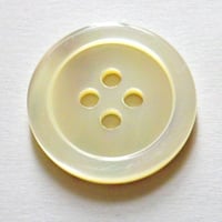 高瀬貝　貝ボタン 定番の17型  4穴