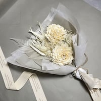 White bouquet (ダリア)