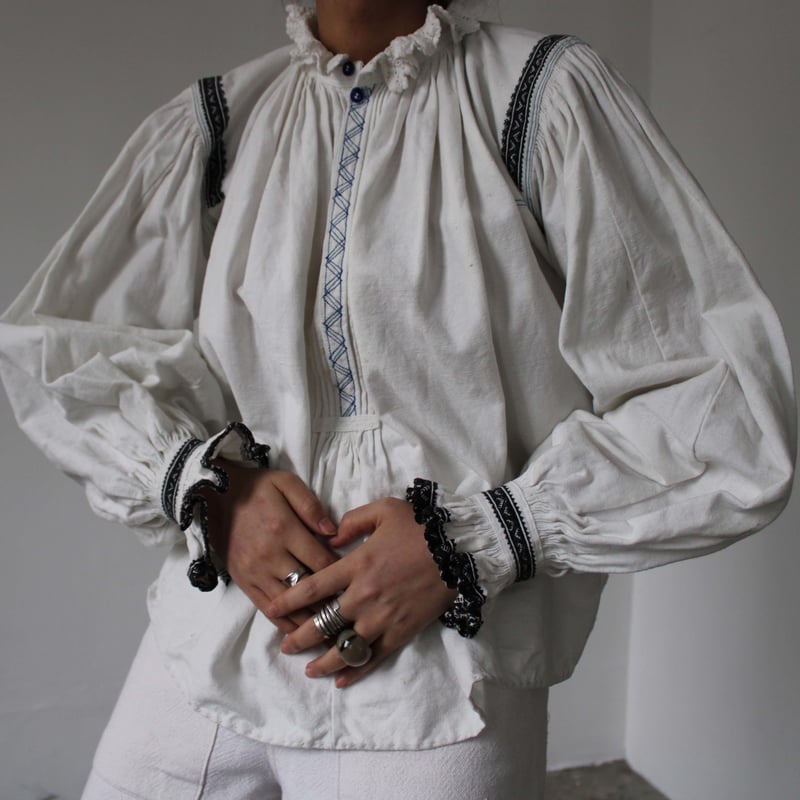 vintage Romanian zigzag stitch blouse | angie l