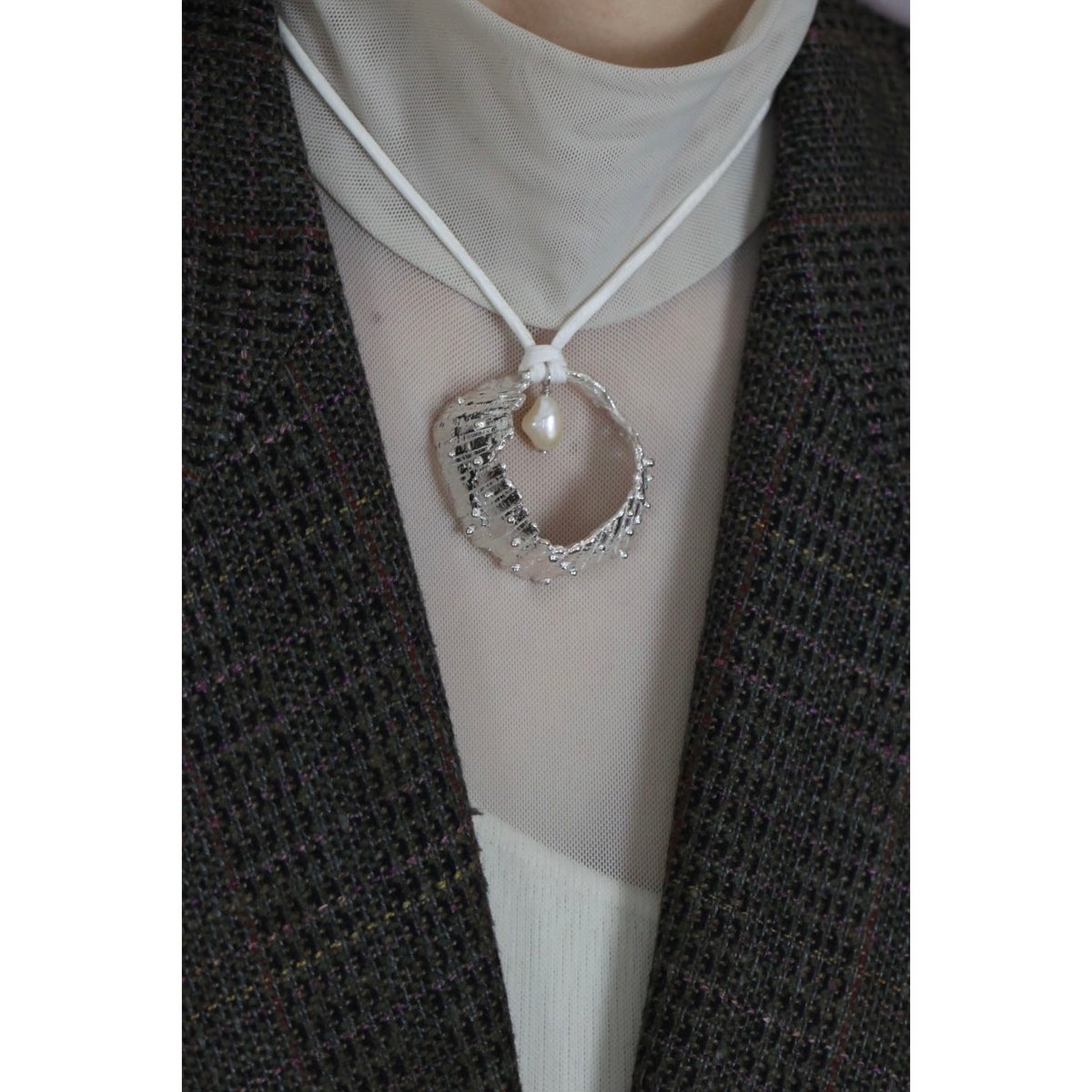 I Wear Your Bracelet 〈Mayumi Murasawa〉 | angie 