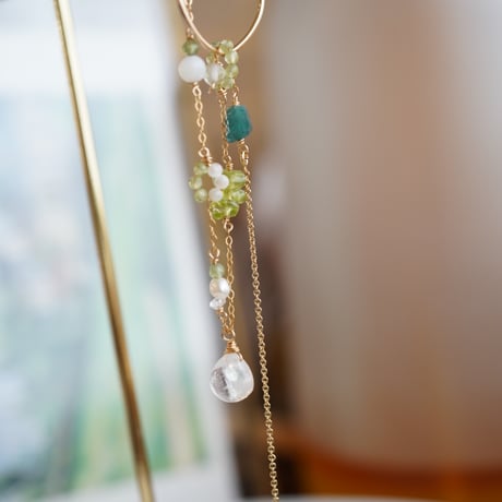 Peridot moonstone ear cuff  piarce