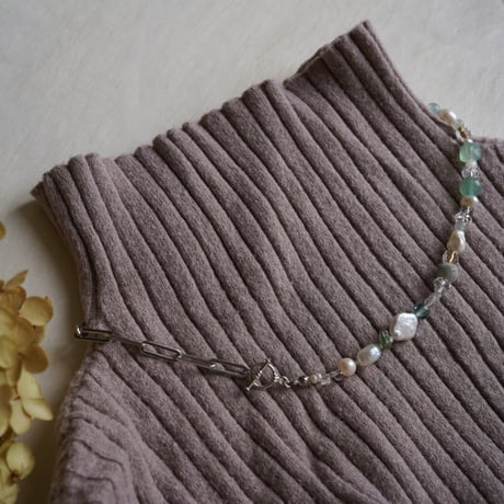 Green color choker