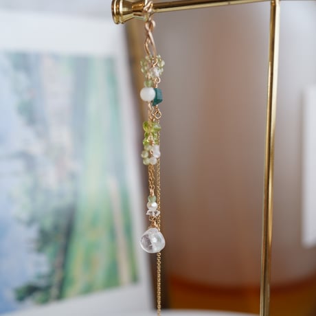 Peridot moonstone ear cuff  piarce