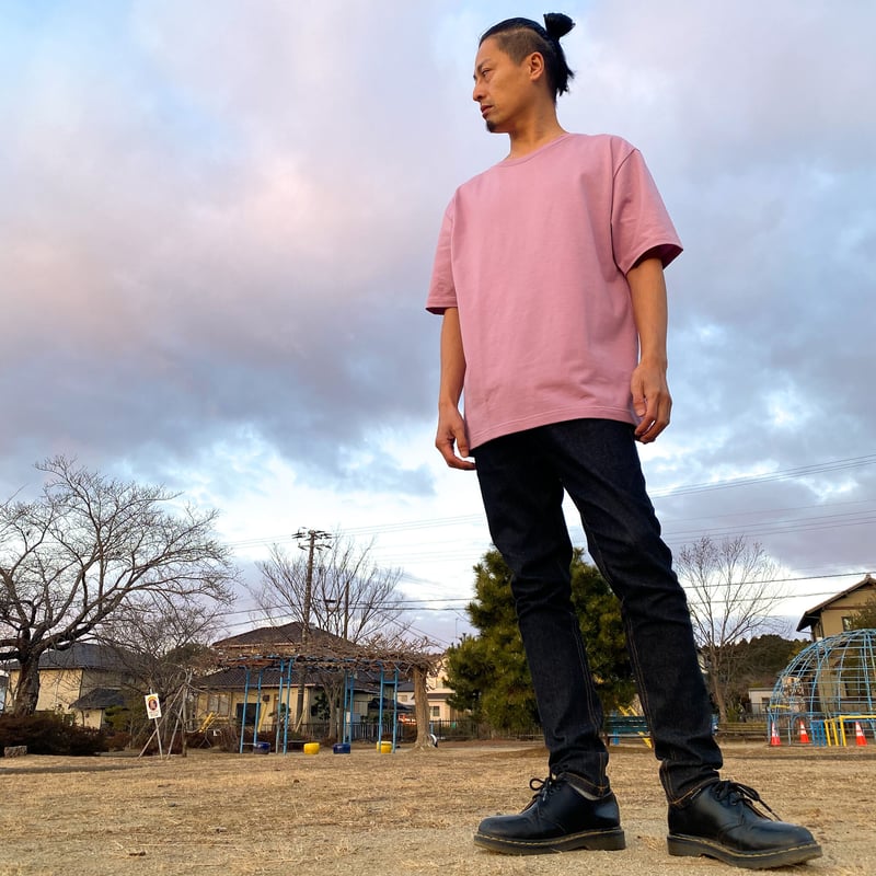 ちょいゆる首まわり、すっきりシルエットの大人Tシャツ_ライラック