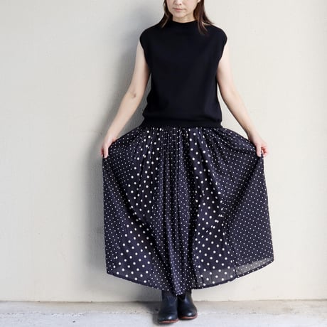 **再入荷** Linenya リネンヤ as it is. コットンノースリーブニット　#アイボリー、ブラック