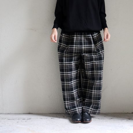 TRAVAIL MANUEL トラバイユマニュアル　ヘビーネルチェックインタックパンツ　#ブラックチェック　【送料無料】
