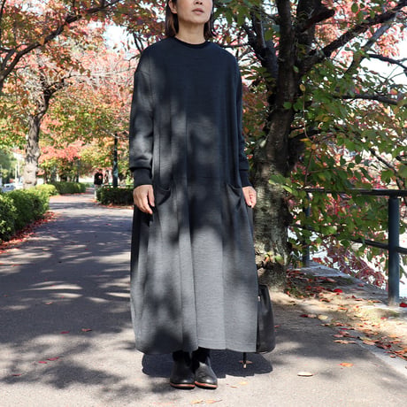 **またまた再入荷**atelier naruse アトリエナルセ　wool cocoon one-piece　ウールコクーンワンピース　【送料無料】