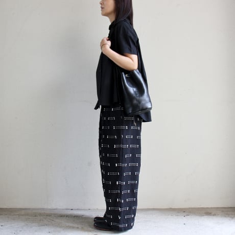 ARTE POVERA アルテポーヴェラ　インドジャガード2タックイージーパンツ　#サンドベージュ、ブラック