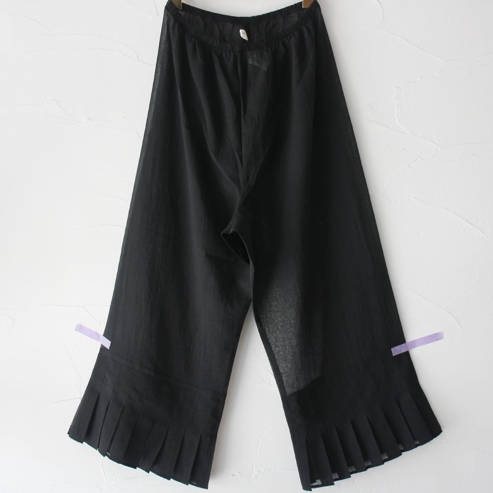 2026春夏分到着** SUSURI ススリ フルッターパンツ #white, black