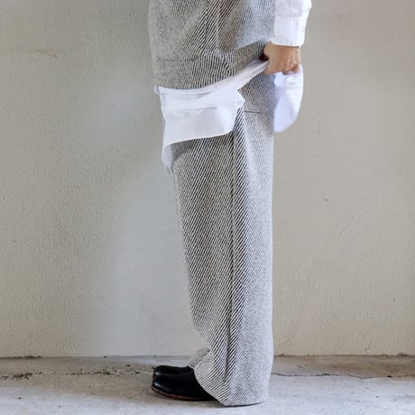 ARTE POVERA アルテポーヴェラ　ウール＆リネン混イージーパンツ　#キナリｘ黒