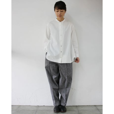 SUSURI ススリ　ヘムレンシャツ　#greenish black , off white