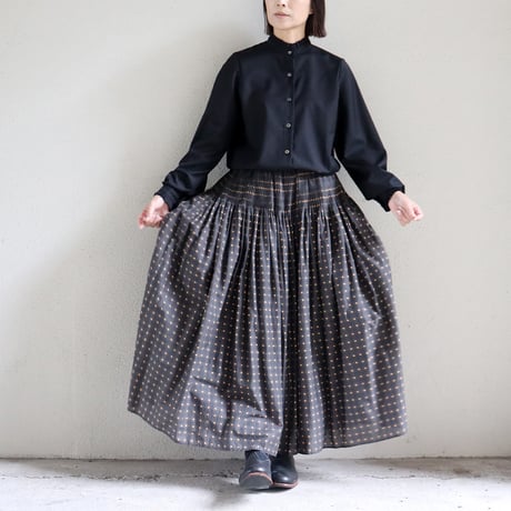 **再入荷** amne アンヌ　GABARDINE frilled blouse　ギャバジンフリルブラウス　#ブラック
