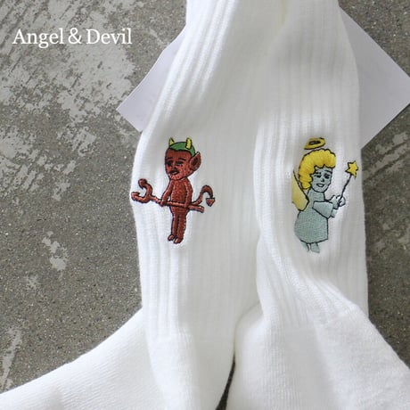 decka x BRÚ NA BÓINNE　Pile Socks - Embroidery　#ホワイト、レッド