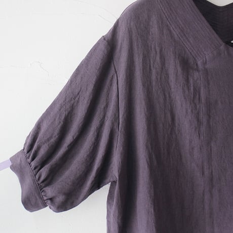 atelier naruse アトリエナルセ　linen stitch V-neck blouse　リネンステッチVネックブラウス