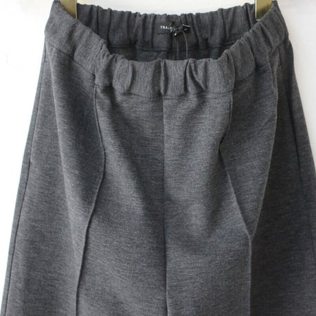 TRAVAIL MANUEL トラバイユマニュアル　ミラノリブピンタックパンツ　#チャコールグレー、ブラック