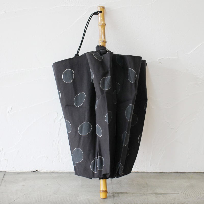 新柄到着** ツタエノヒガサ tutaee うさぎのたすき（注染） 日傘 ♯黒