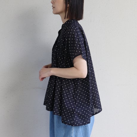 **再入荷** soil ソイル　ドットバンドカラーフレンチスリーブシャツ　#ブラック、ネイビー