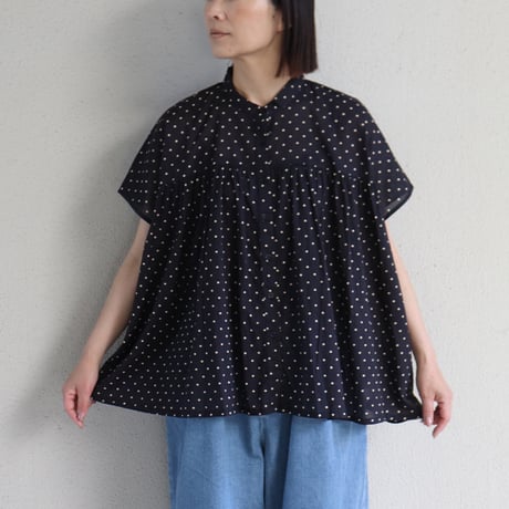 **再入荷** soil ソイル　ドットバンドカラーフレンチスリーブシャツ　#ブラック、ネイビー